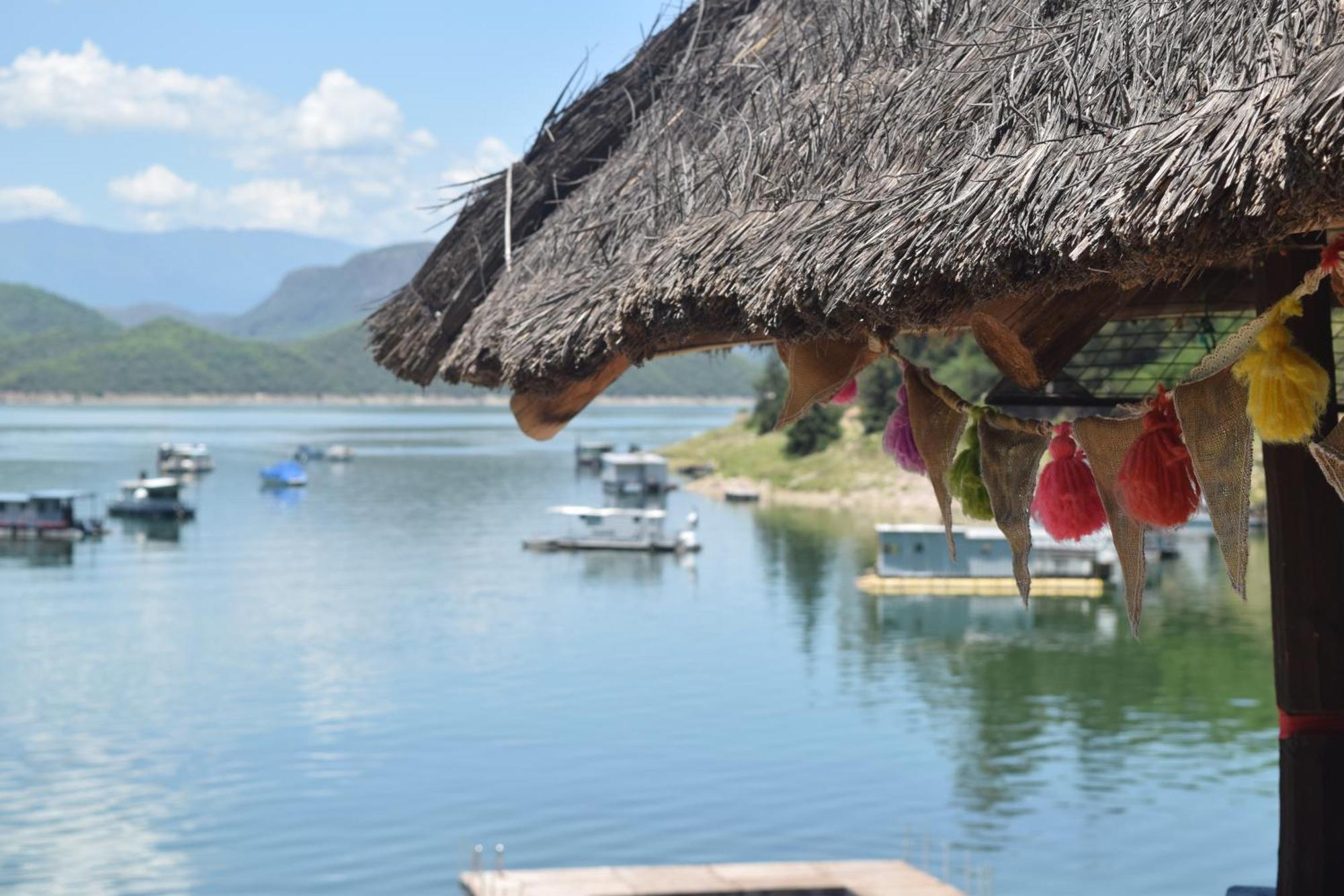 Terrazas Del Lago Cabra Corral Ngoại thất bức ảnh