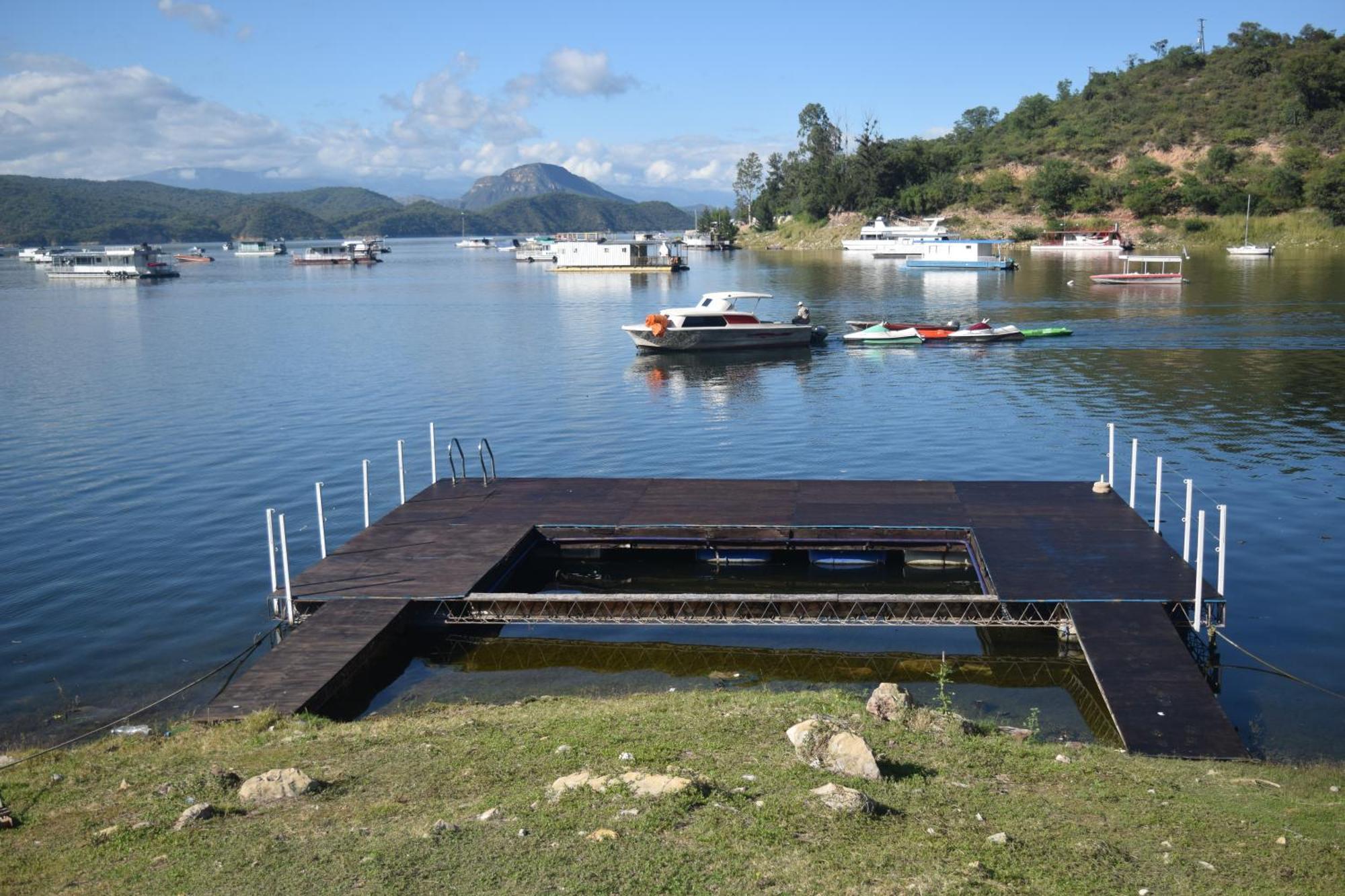 Terrazas Del Lago Cabra Corral Ngoại thất bức ảnh